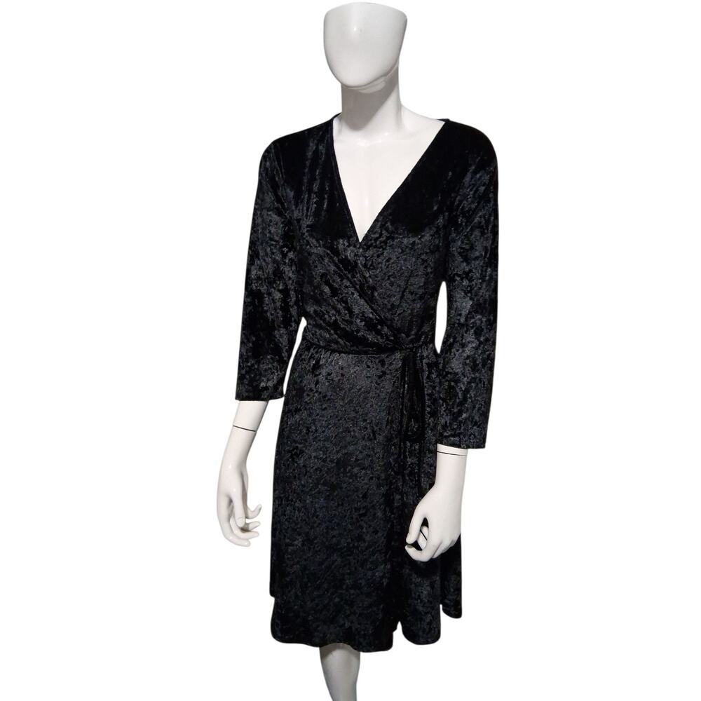 Torrid Women’s size 1X Whimsigoth Crushed Velvet Dark Romantic Faux Wrap Dress